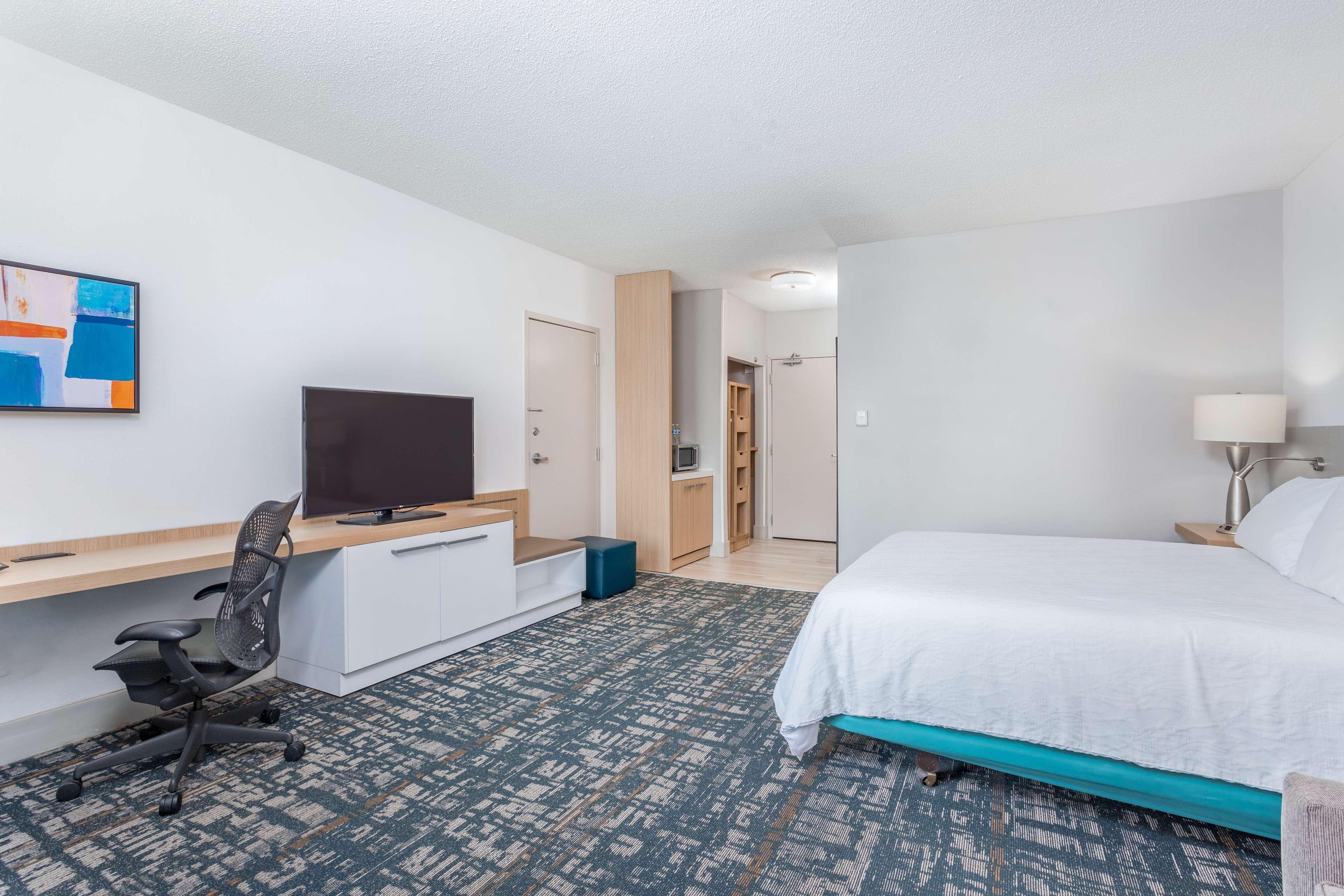 Hilton Garden Inn Cincinnati/Sharonville Exterior photo