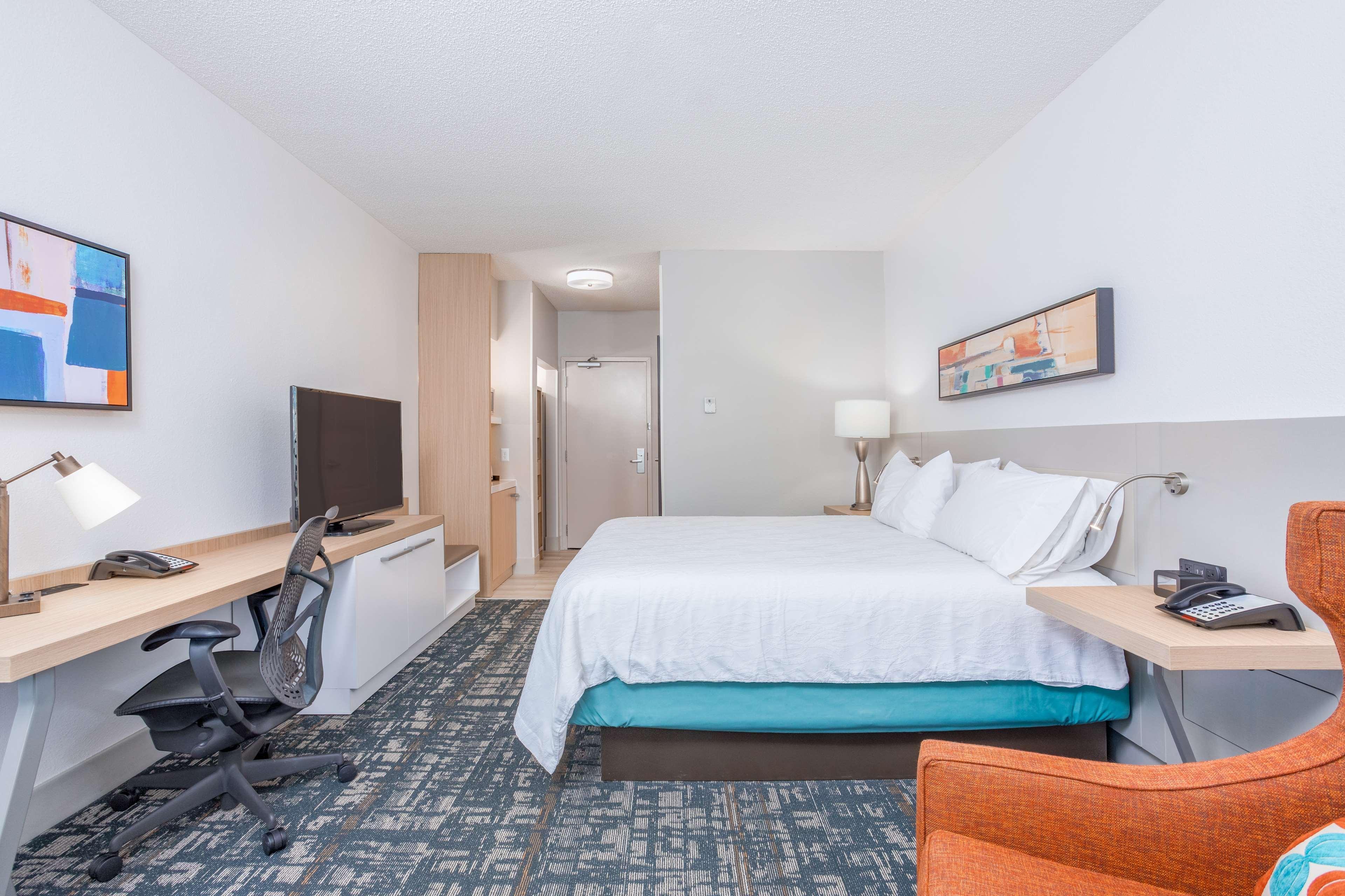Hilton Garden Inn Cincinnati/Sharonville Exterior photo