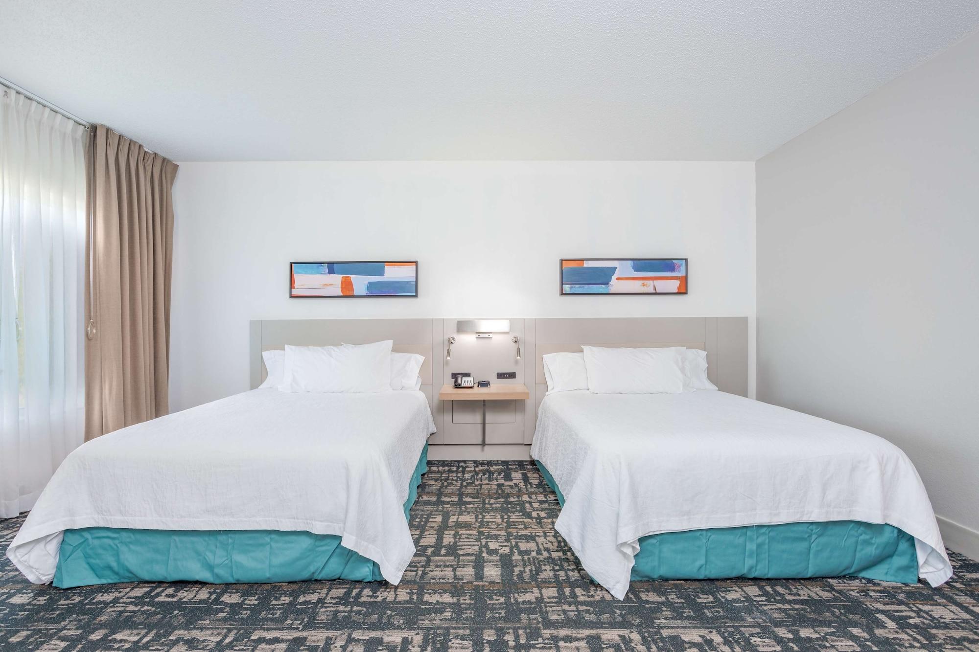 Hilton Garden Inn Cincinnati/Sharonville Exterior photo